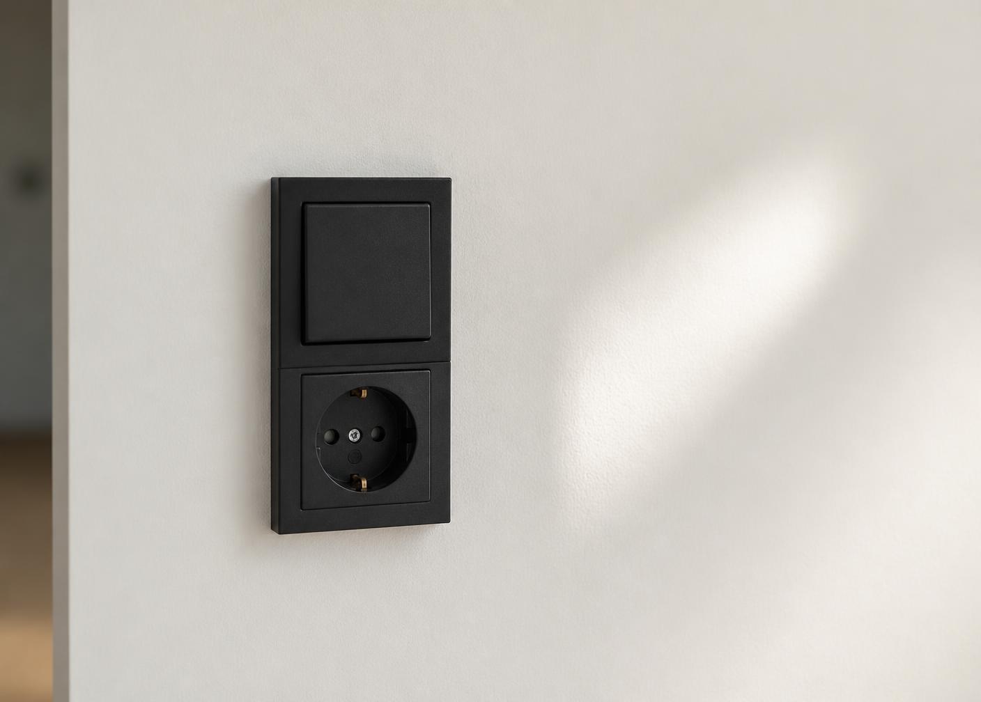 Schakelmateriaal in mat zwart
